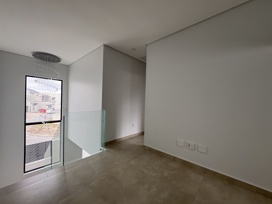 4 Bedroom Property for Sale in Sandown Western Cape